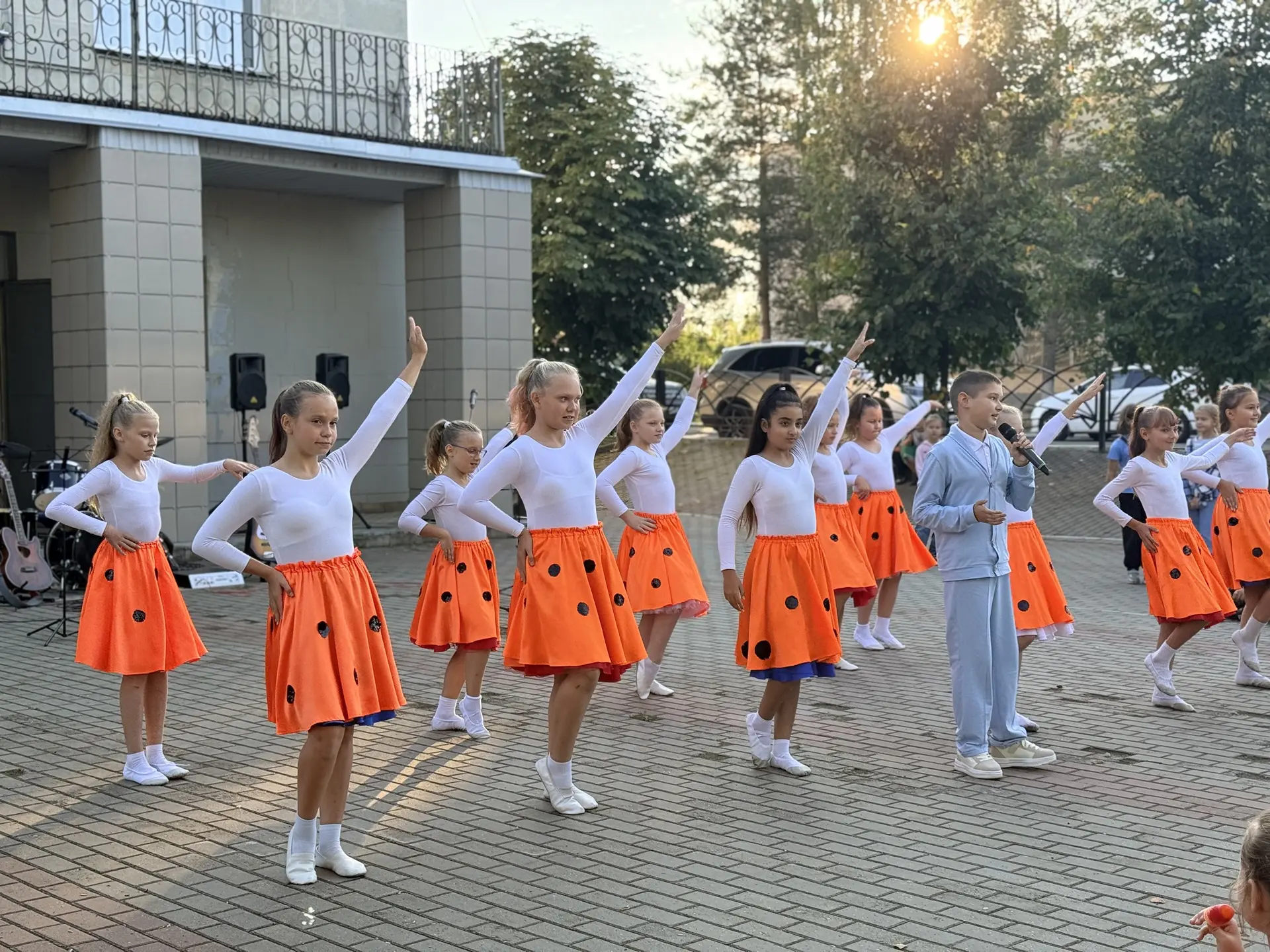 🎉31 августа на площади Дома культуры «Полёт» прошёл праздничный концерт, посвящённый о...