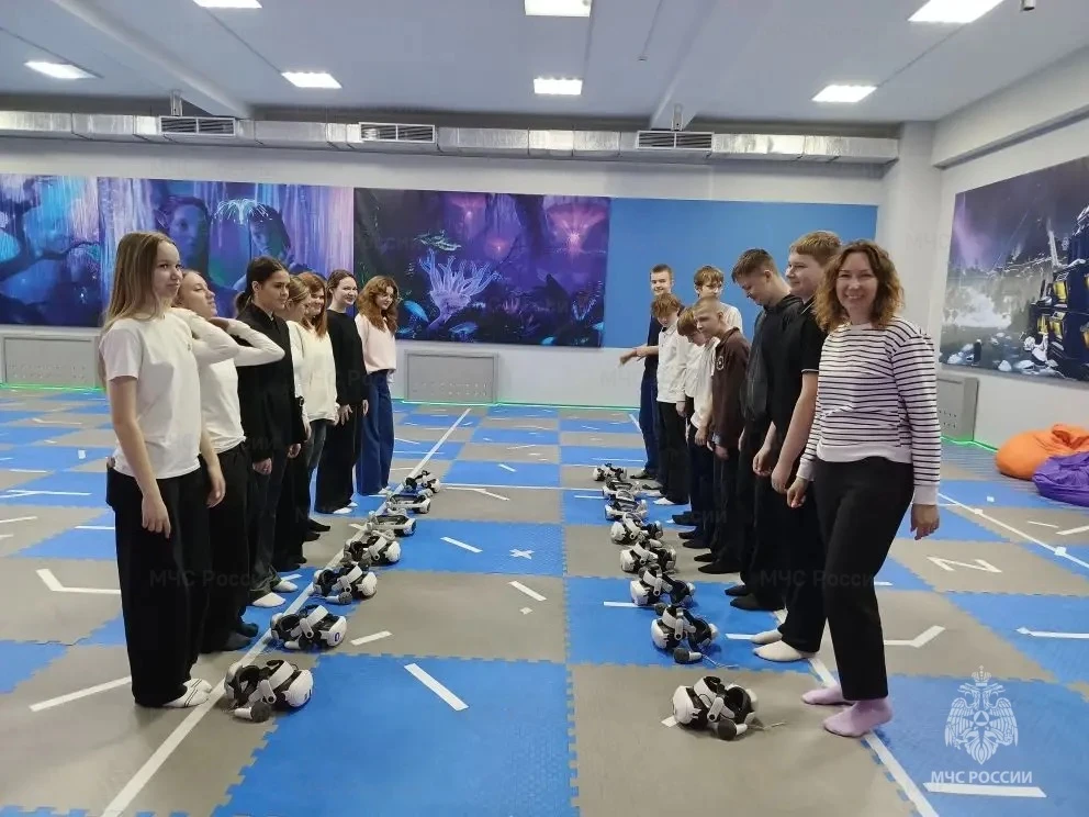 📌Правила пожарной безопасности с использованием виртуальной реальности  Сотрудники отдела надзорной 