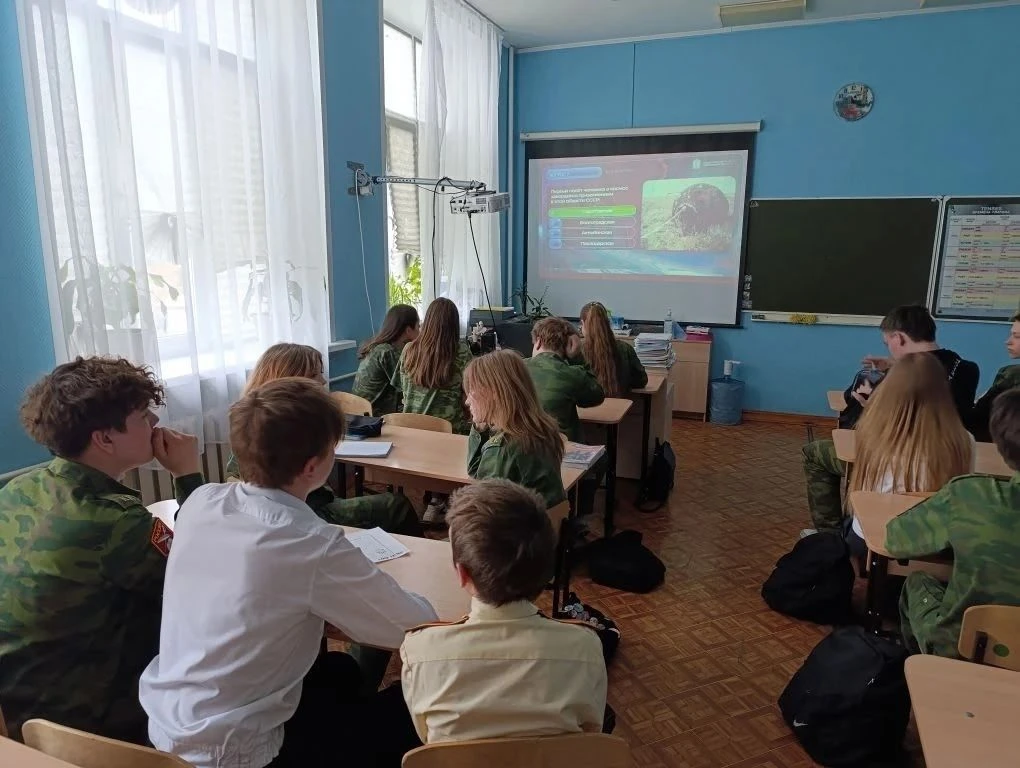 Космический баттл в 5-8 классах! В нашей школе прошёл интеллектуальный квиз, посвящённый Дню космона