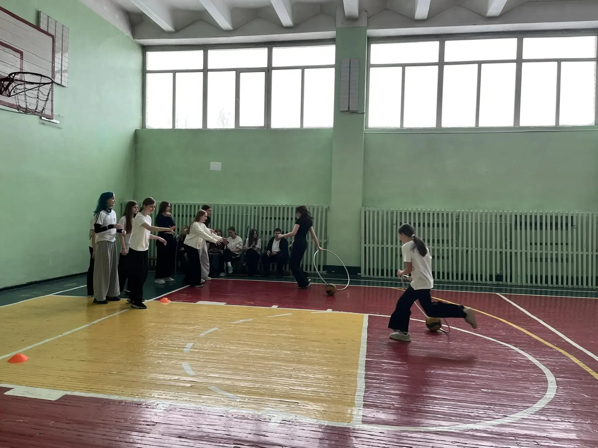 🌸 «А ну-ка, девочки!»🏆🎉  На этой неделе в старшем звене школы прошли зажигательные спортивные состяз