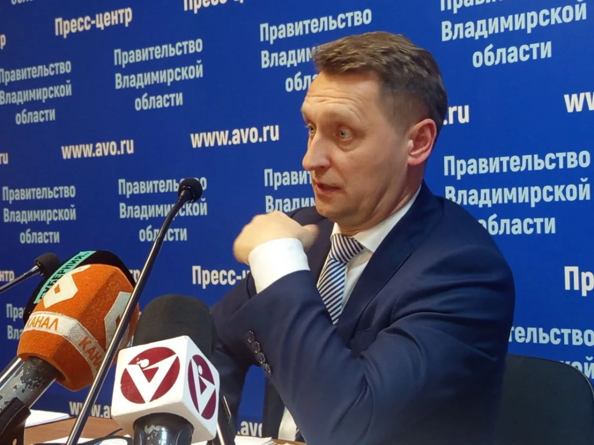 👨‍💼💼🚪Вице-губернатор Владимир Куимов покидает «белый дом»?