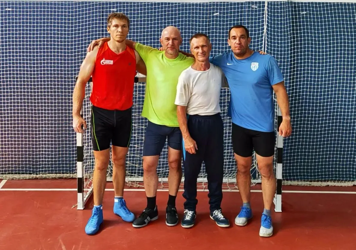 🛣️ Дорога в Санкт-Петербург. 

🏃  Продолжаем рассказывать о подготовке спортсменов Общества к Спар