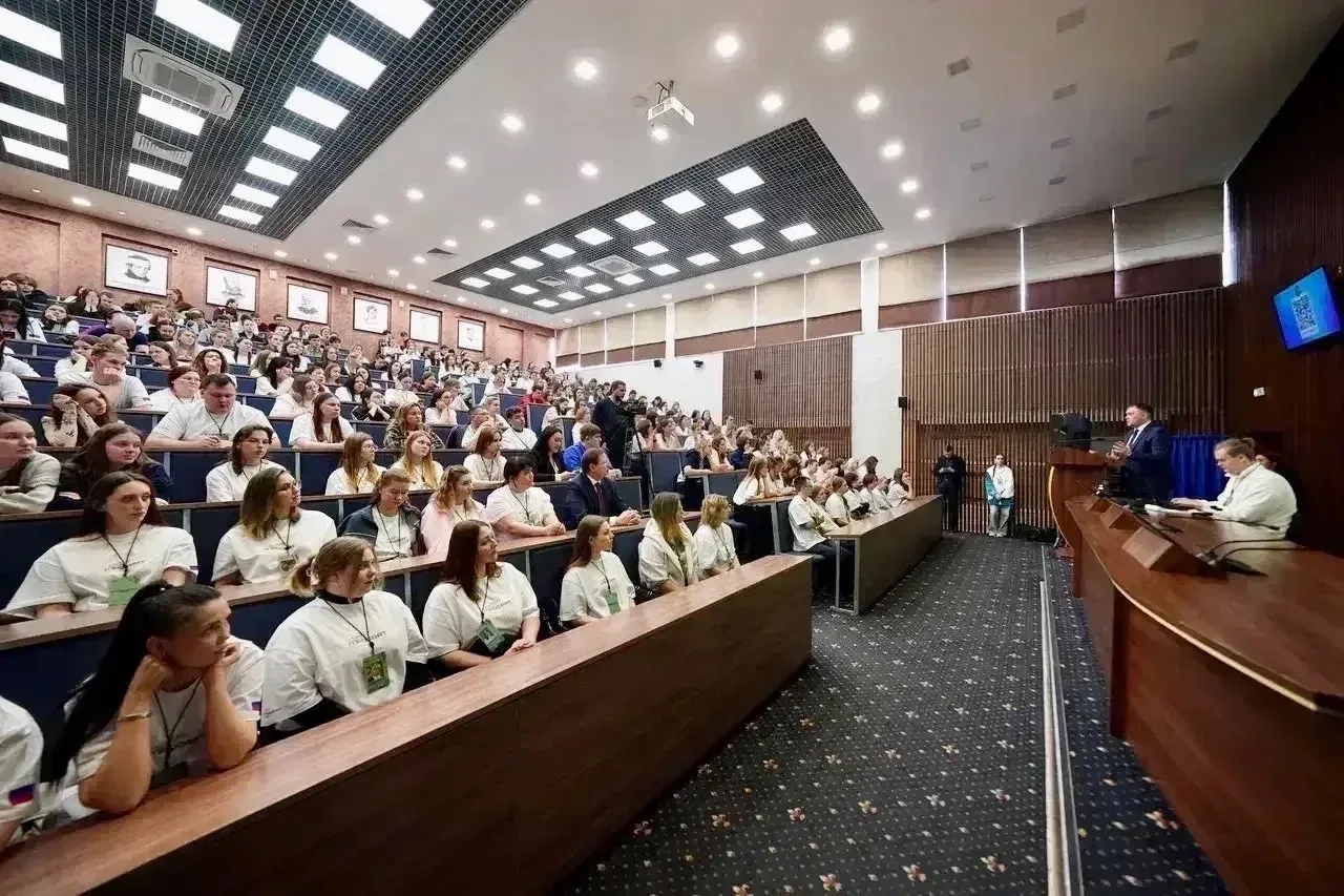 🌿 В Кемерово завершился Всероссийский форум молодых педагогов «Просвят», собравший более 300 молодых