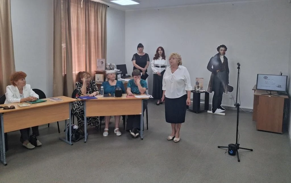 5 июня в межпоселенческой центральной библиотеке Обливского района для женщин центра общения старшег
