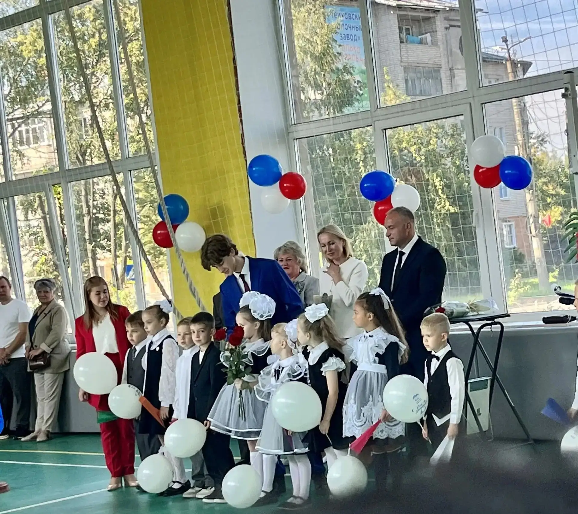 1 сентября 2026 года в школе прошла торжественная линейка, посвящённая Дню знаний.
