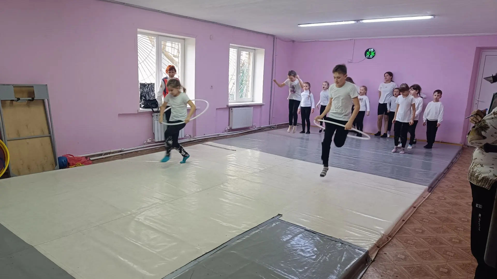 🏆«Весёлые эстафеты»
20 марта в МБУ ДО «РСШ» города Рубежное при поддержке проекта «Детский спорт» п