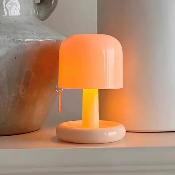 💥 Ночник
🔹 На AliExpress

Компактный светодиодный ночник выполнен в форме гриба из поликарбоната и