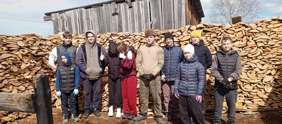 💫ТРУДОВОЙ ДЕСАНТ В ШКОЛЕ💫

✨В нашей школе появилась традиция проводить трудовые десанты по оказани