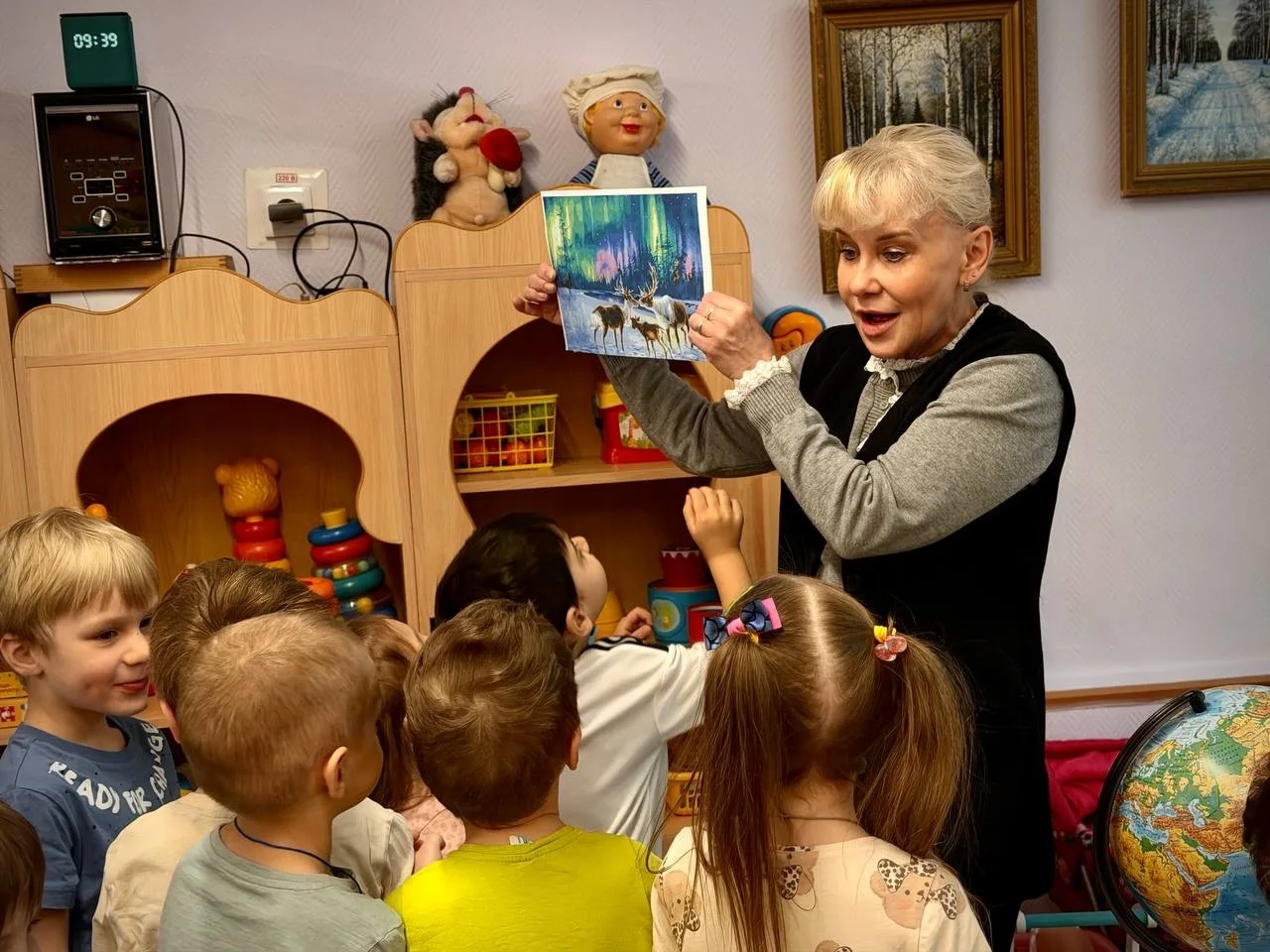 😄 Москва включила «режим Севера» — мы поддержали!  В Цветике-семицветике в средней группе прошло зан