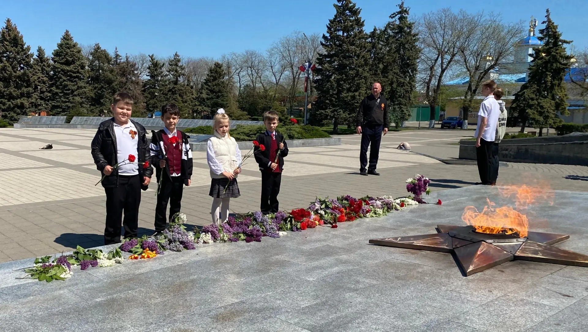 🎖 Накануне Дня Победы школьники отделения педагогики Ейского полипрофильного колледжа по сложившейся