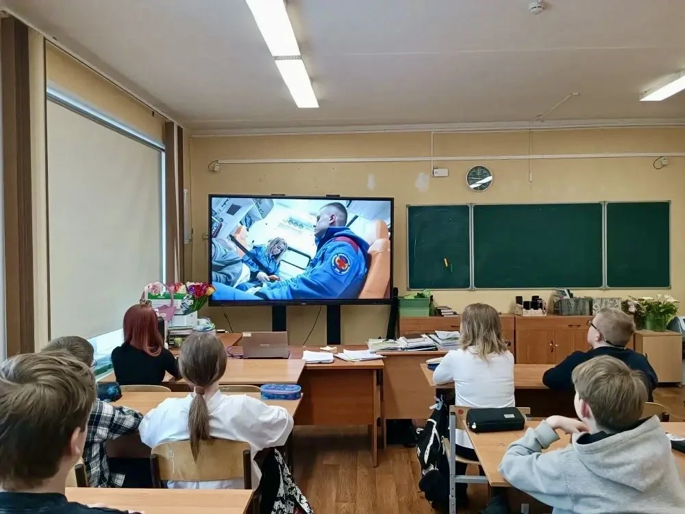 Разговоры о важном: что значит работать в команде 🚀  💬 Сегодня на занятии «Разговоры о важном» мы го