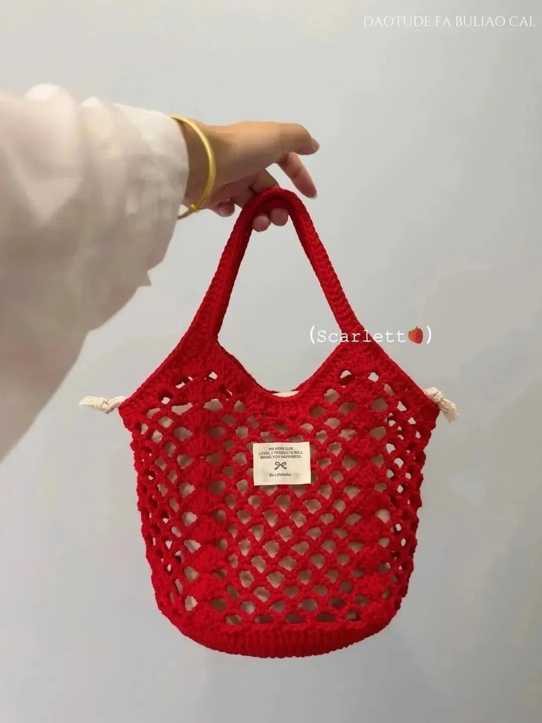 🧶 Уютная сумка-авоська крючком — идеальный спутник для тёплых дней! 🧶

Представьте: в руках — лёгк