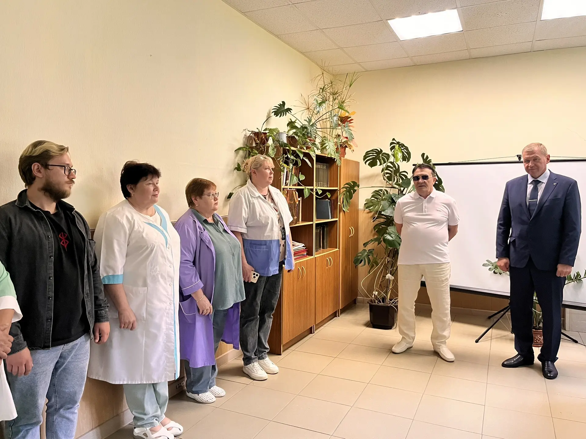 Глава Камешковского муниципального округа Анатолий Курганский поздравил коллектив Патакинской област