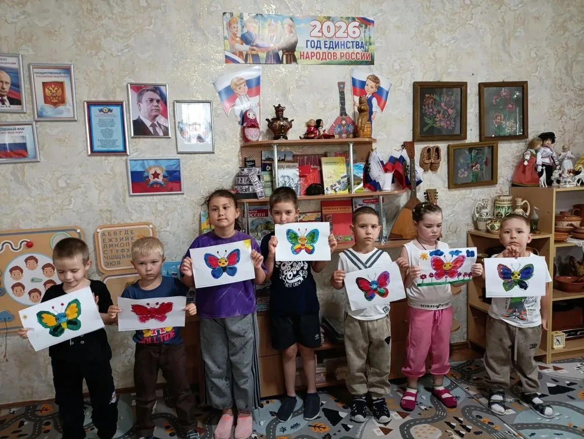 Волшебный мир бабочек: Всемирный день бабочек (19 июня)
Лето в самом разгаре, и вместе с ним приходи