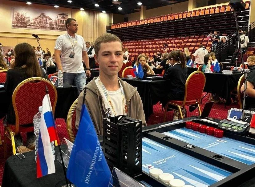🏆В Орле проходит детско-юношеский турнир по нардам «Орловские просторы».