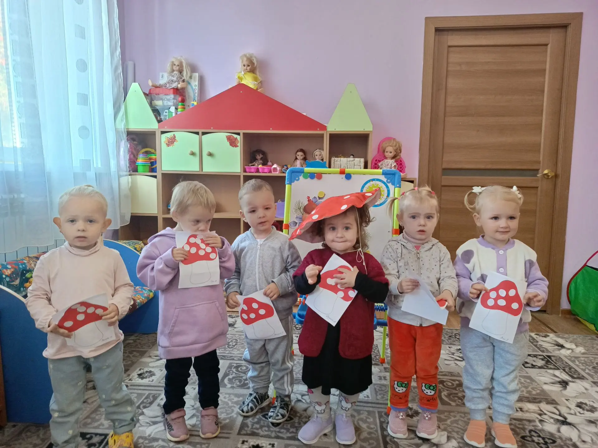 В младшей группе прошло увлекательное мероприятие " День рождения Мухомора". 🍄 Наши ма...