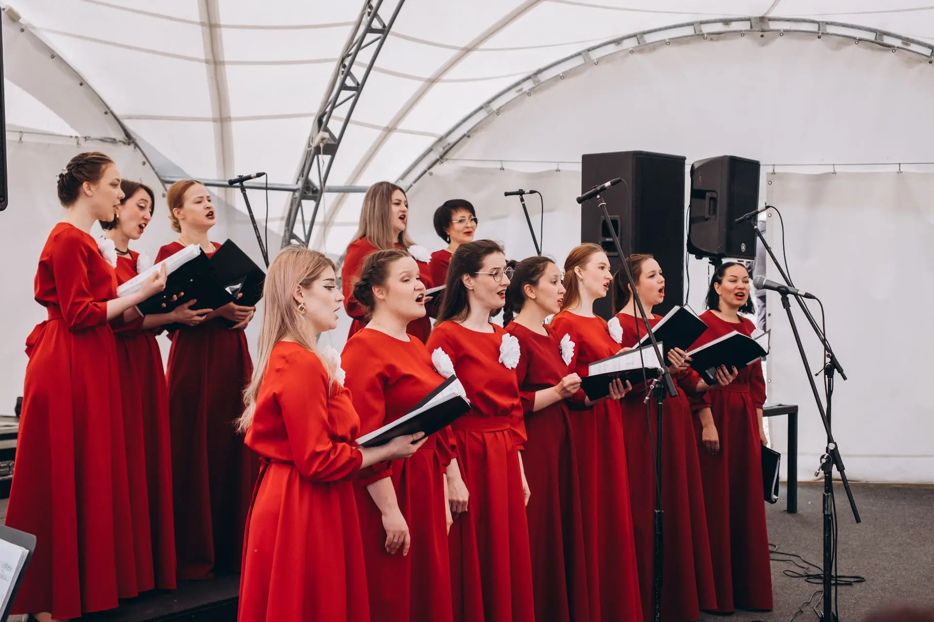 Друзья! У нас начался сезон летних концертов ❤️⁣
Вчера Иркутская филармония подарила нашему музею ве