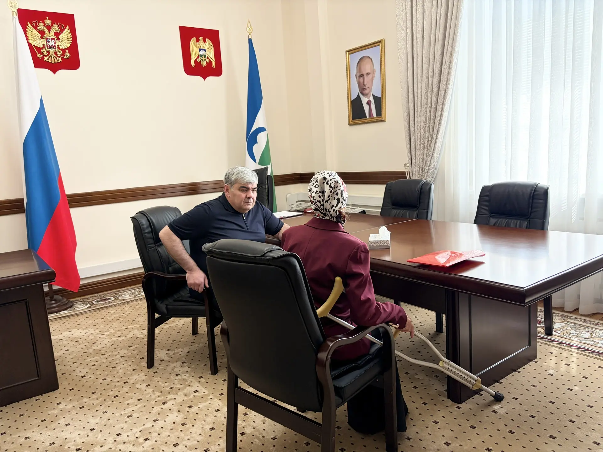 Провел личный прием граждан.