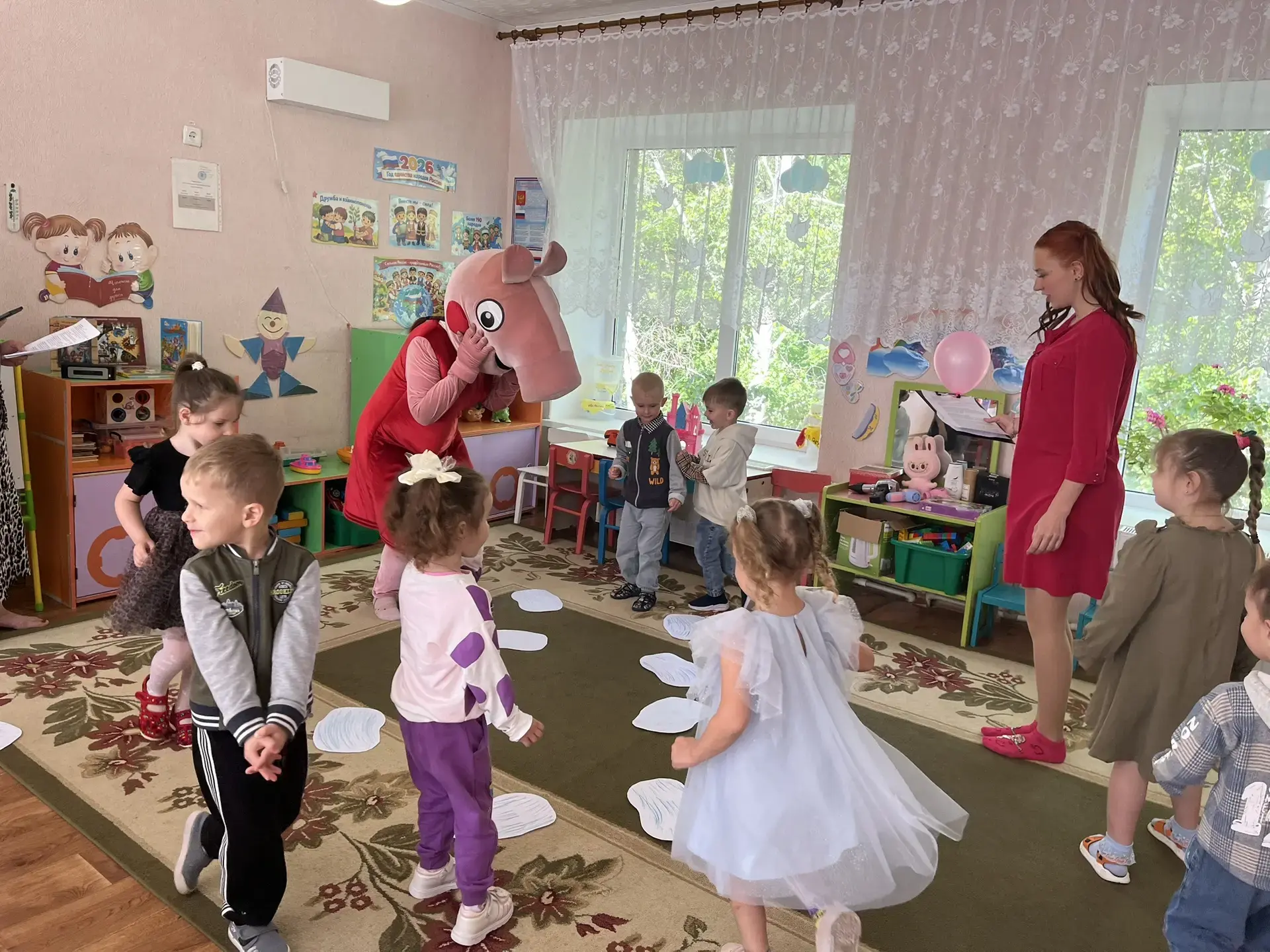 Сегодня детей младшей группы "Пчелки" нашего детского сада посетили сотрудники Территор...