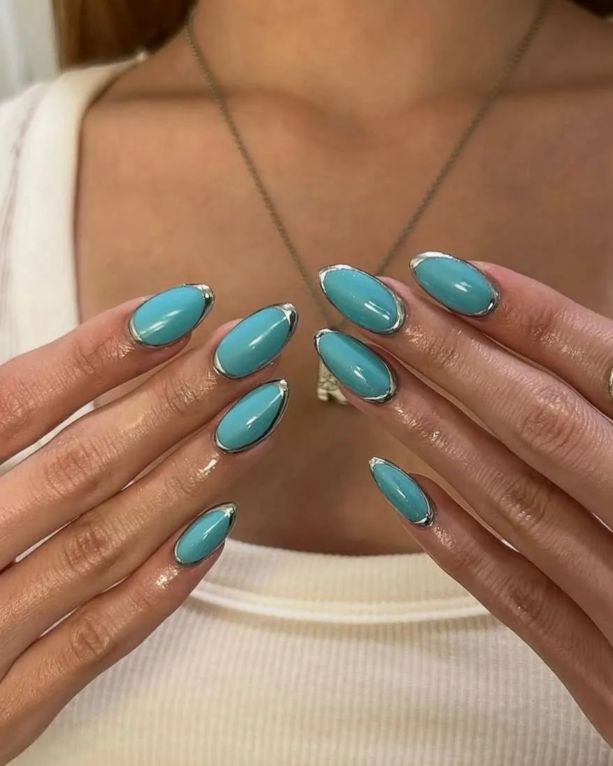 Сохраняем главный color mood месяца! 

Этим летом Tiffany Blue поймал свою прайм эру, а вместе с ним