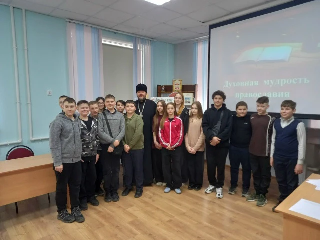 Учащиеся 6 «Б» класса посетили «Ярмарку креативных индустрий» в Центральной районной би...
