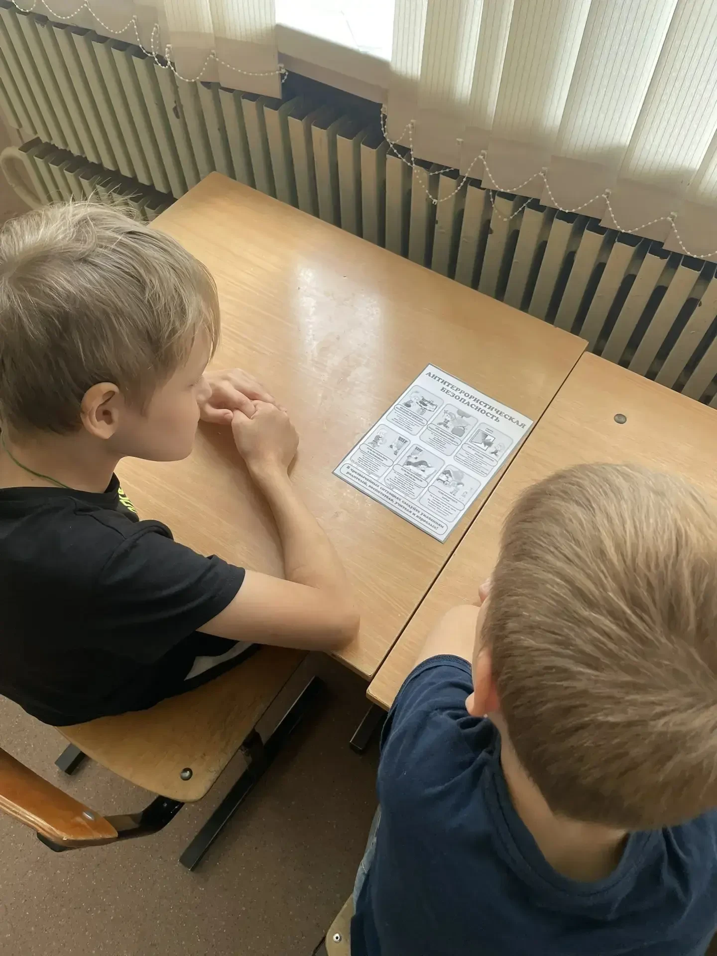 Знать, чтобы жить!
 Урок безопасности в школьном лагере.
Сегодня в нашем лагере прошло тематическое 