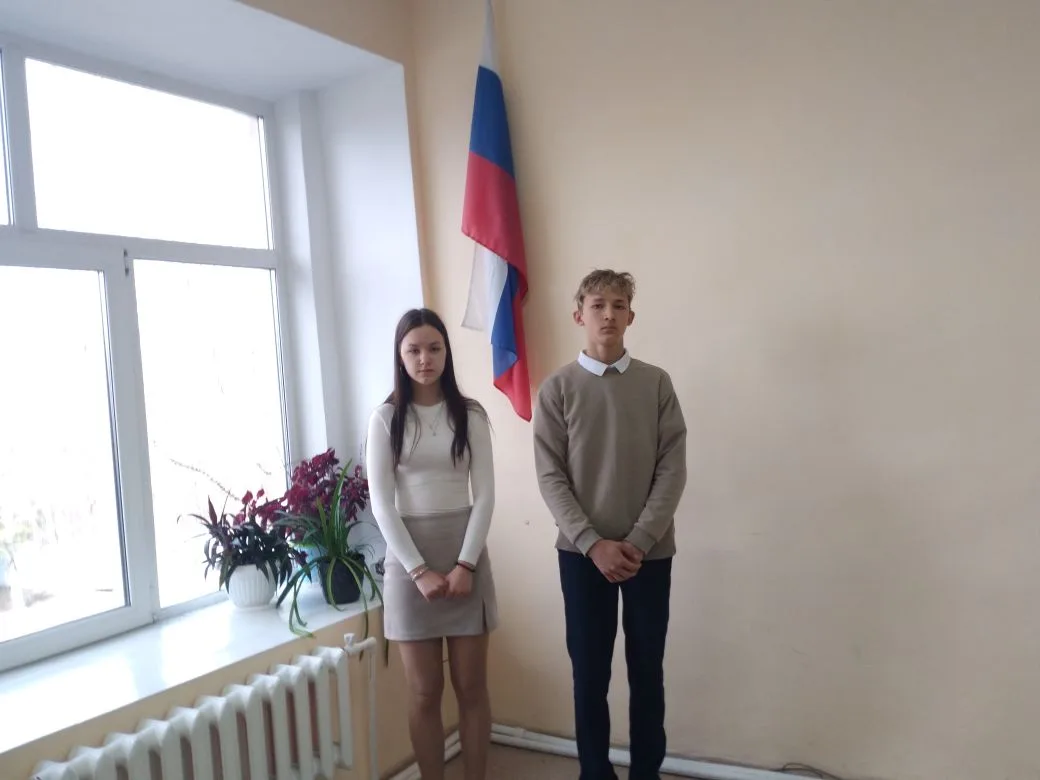 🇷🇺Сегодня право поднять флаг было предоставлено ученику 9 класса Ельмину Алексею и уч...