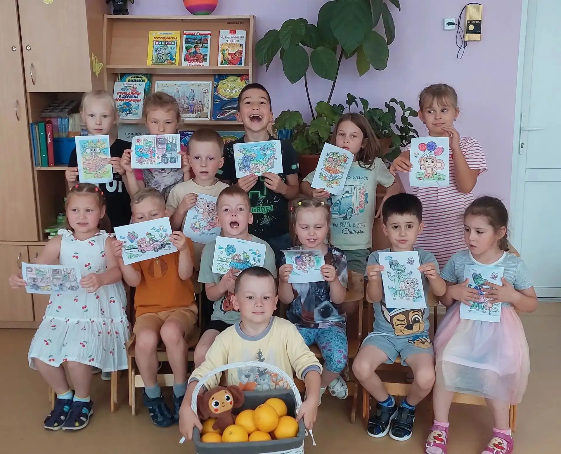 День рождения Чебурашки в детском саду — это весёлый праздник, который помогает детям в...