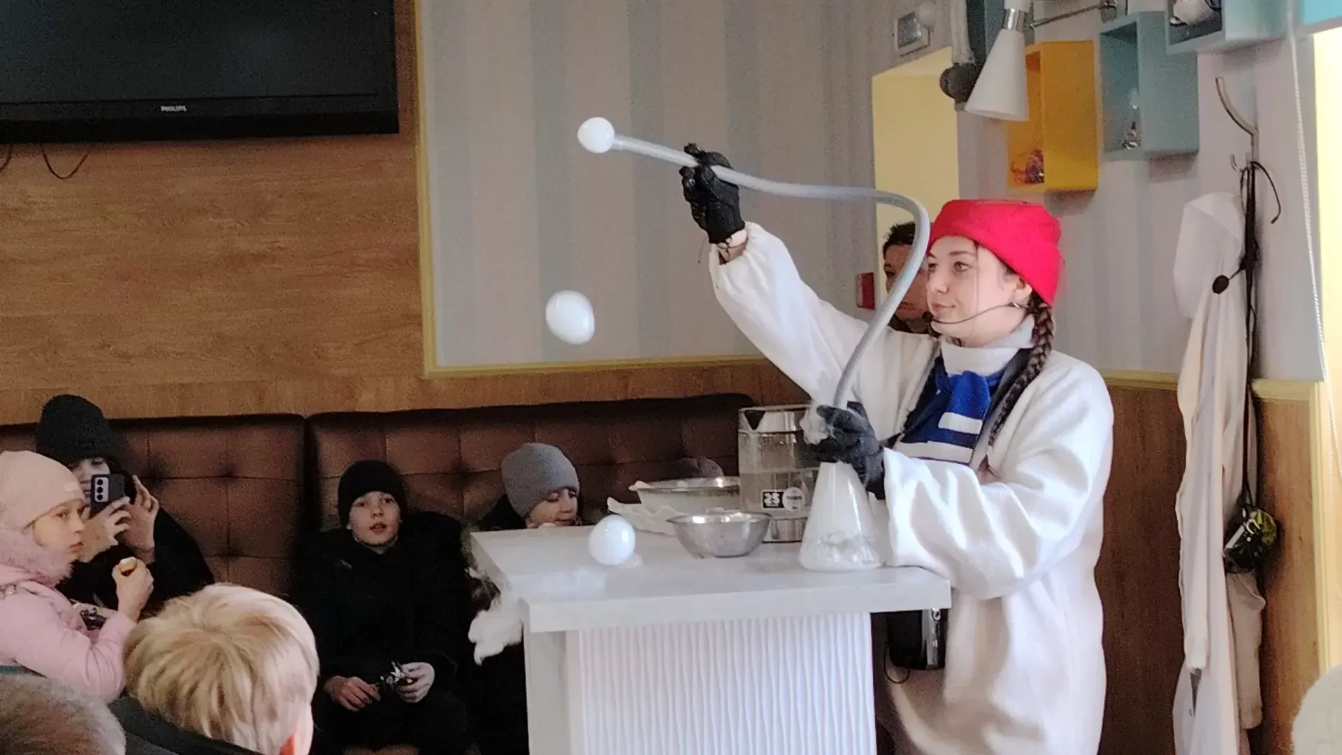 🍦 Сладкий праздник: ученики нашей школы посетили фабрику мороженого в День защитника Отечества! 23 ф