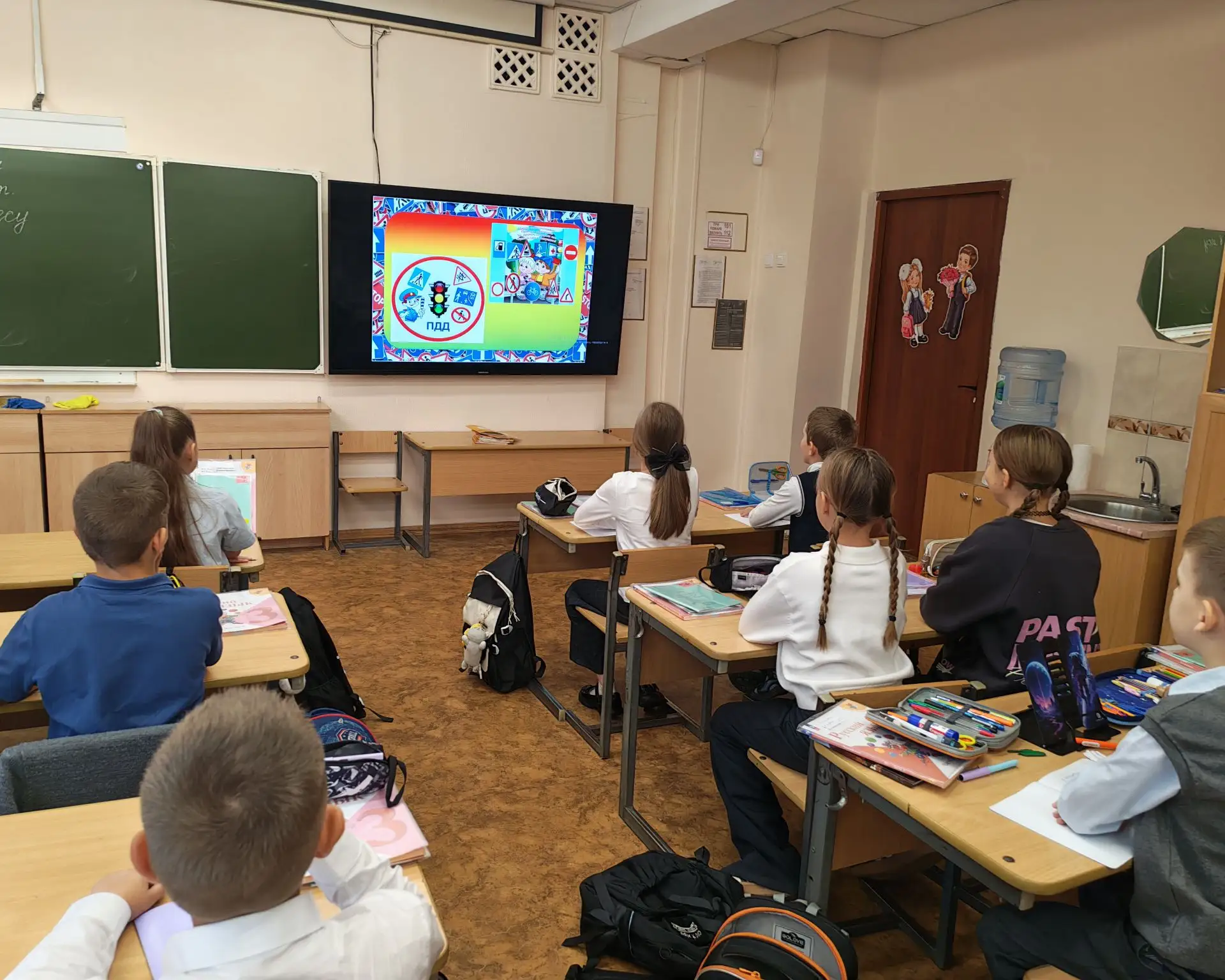🛑 Внимание, дети! Безопасность начинается с нас.