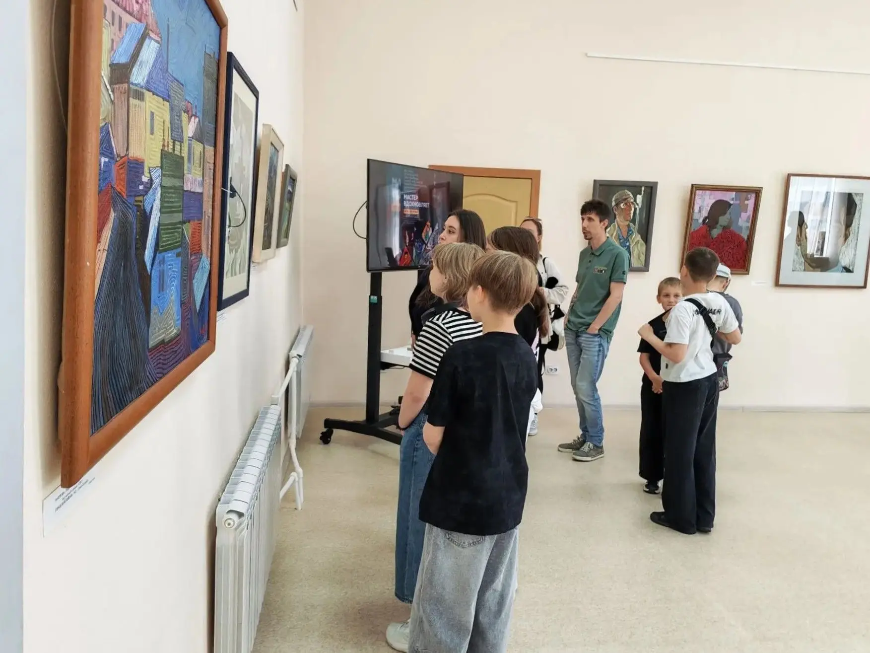 «Мастер вдохновляет!» — в Холмске открылась новая выставка

В Холмском историко-культурном центре от