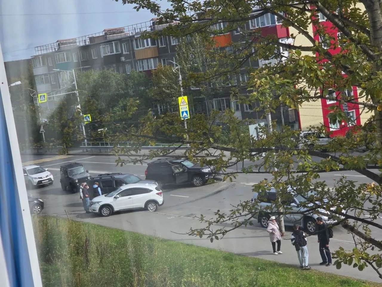 На проспекте Рыбаков авария.