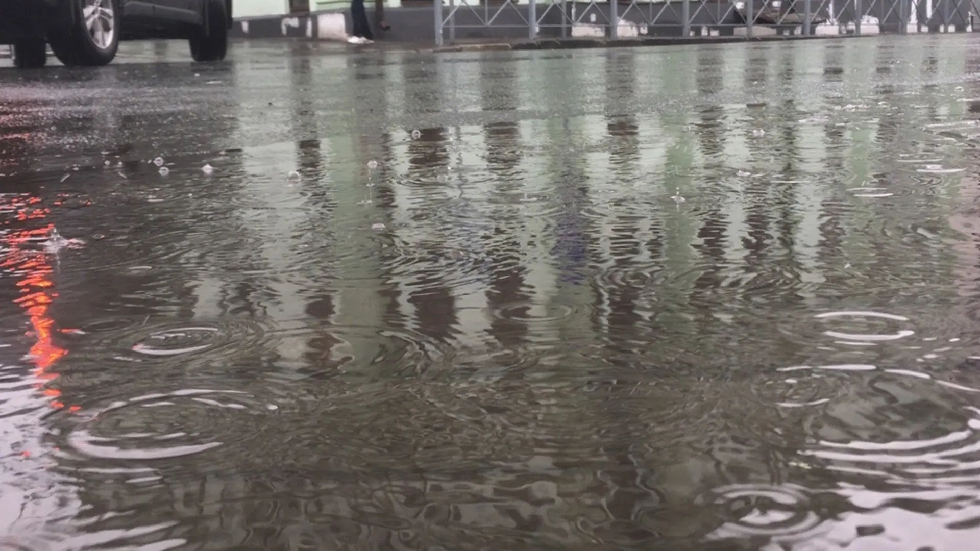⛈ Кратковременные местами сильные дожди, грозы, в отдельных районах град ожидаются 15 июня 2026 г. н