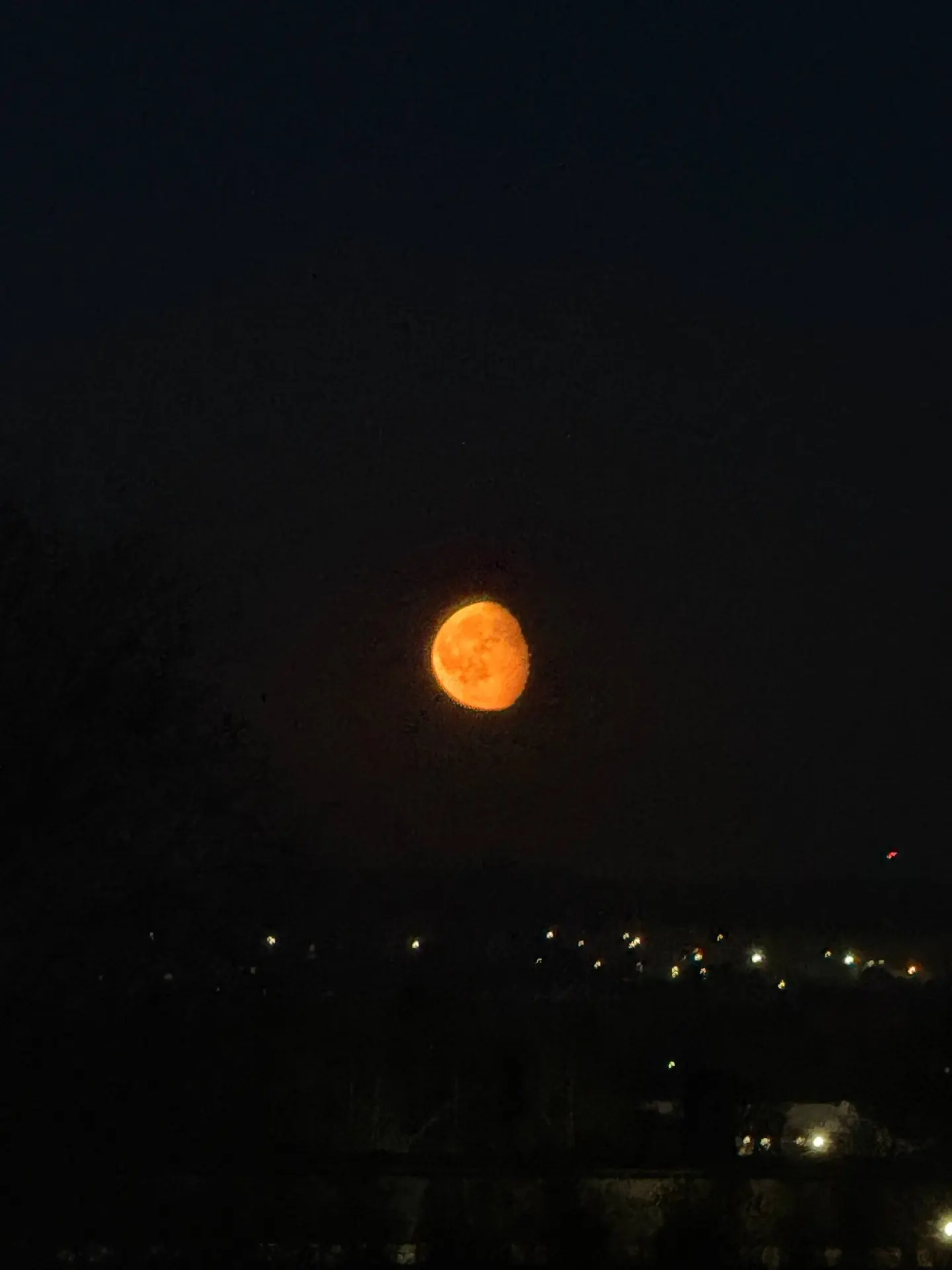🌓 На небе сегодня красивое показывали🔥Доброй ночи, Первоуральск)😊