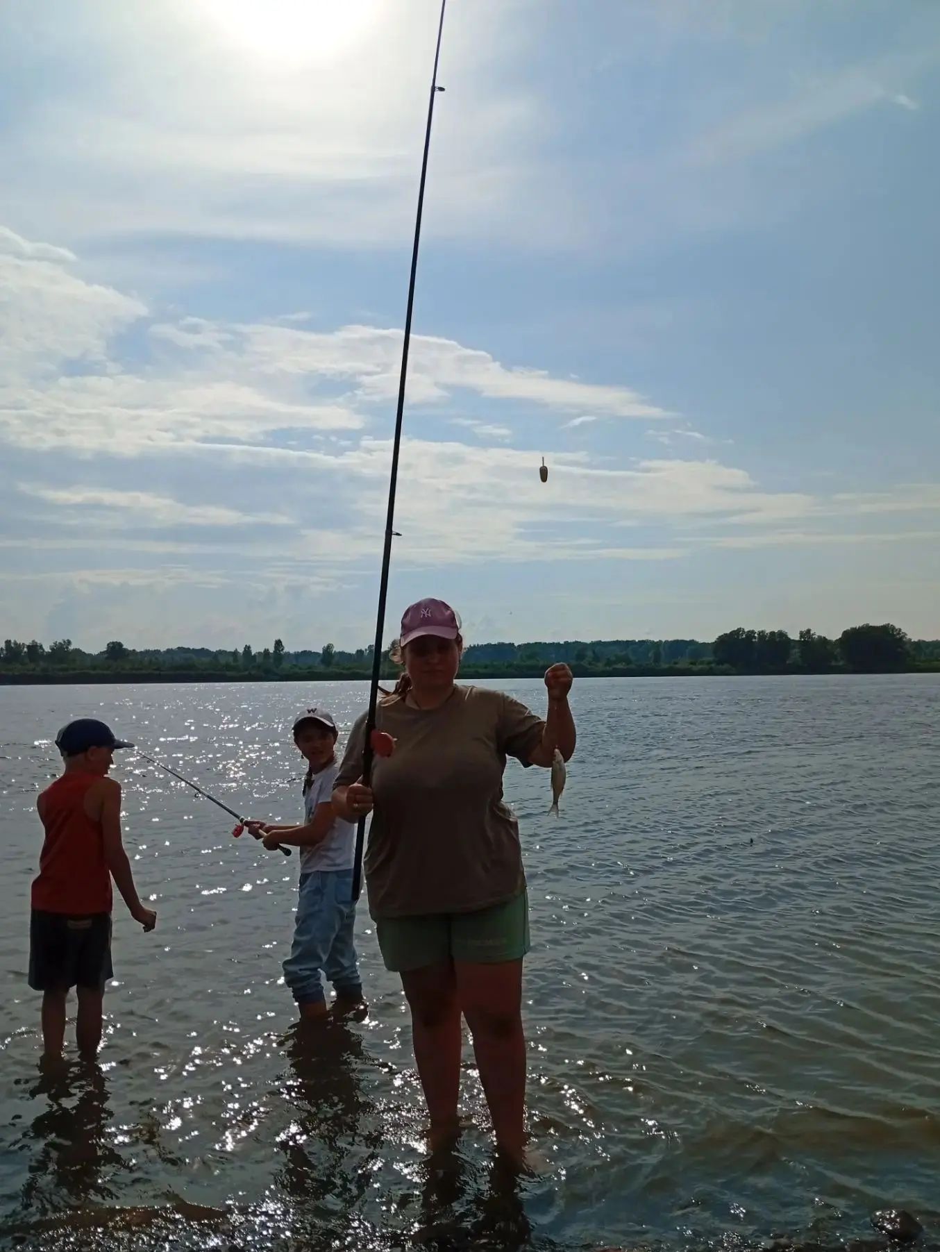 🐟Есть вещи, которые не надоедают. Для наших ребят это поездки на рыбалку. Каждые выходные этим лето