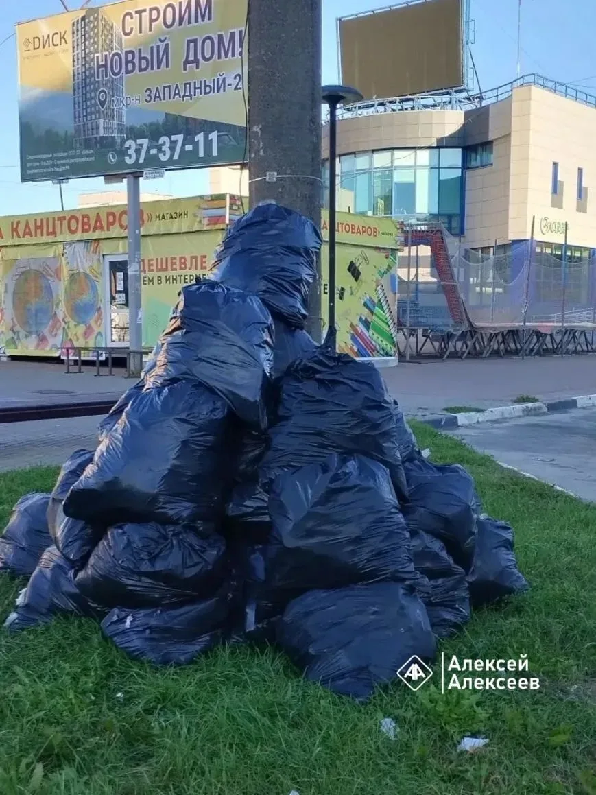 Торговая площадь Дзержинска продолжает радовать жителей и гостей города своим великолеп...