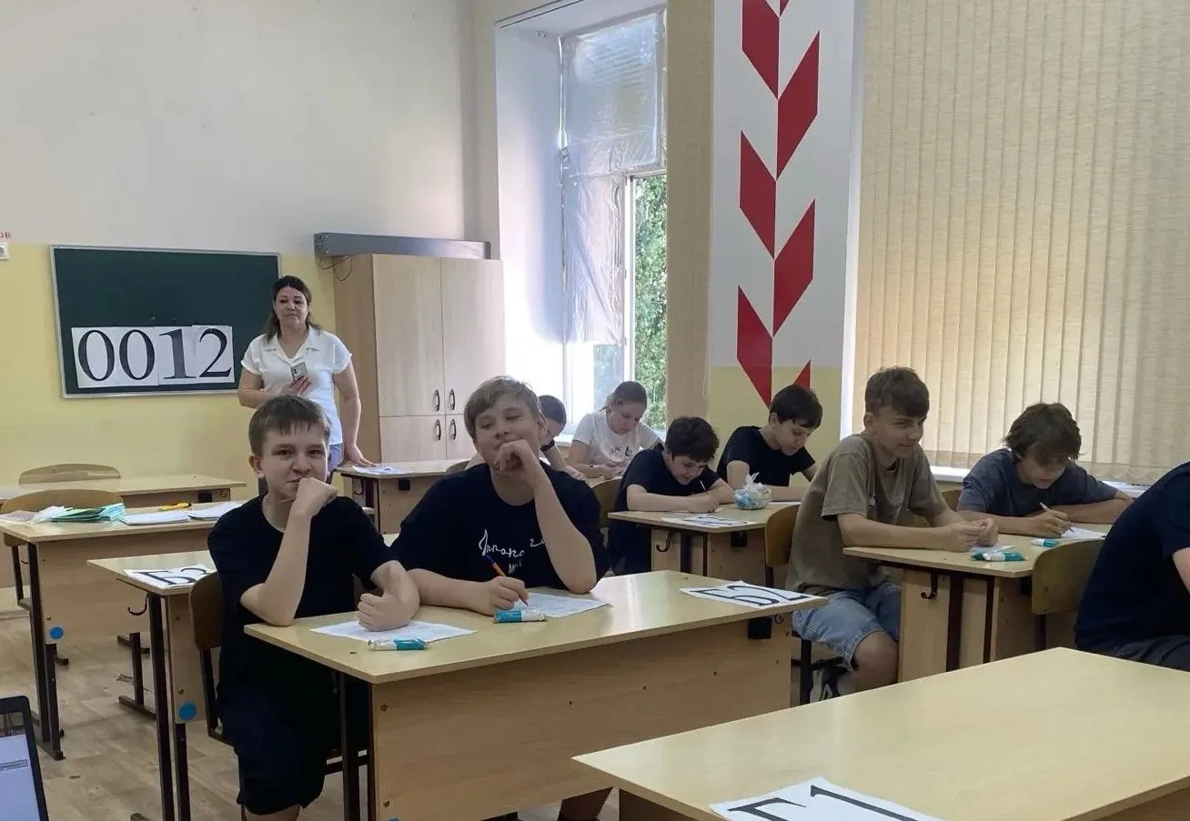 🧒🧑‍💼🧑‍💻На одной из площадок  ярмарки проходит Фестиваль профессий. Специалисты цен...