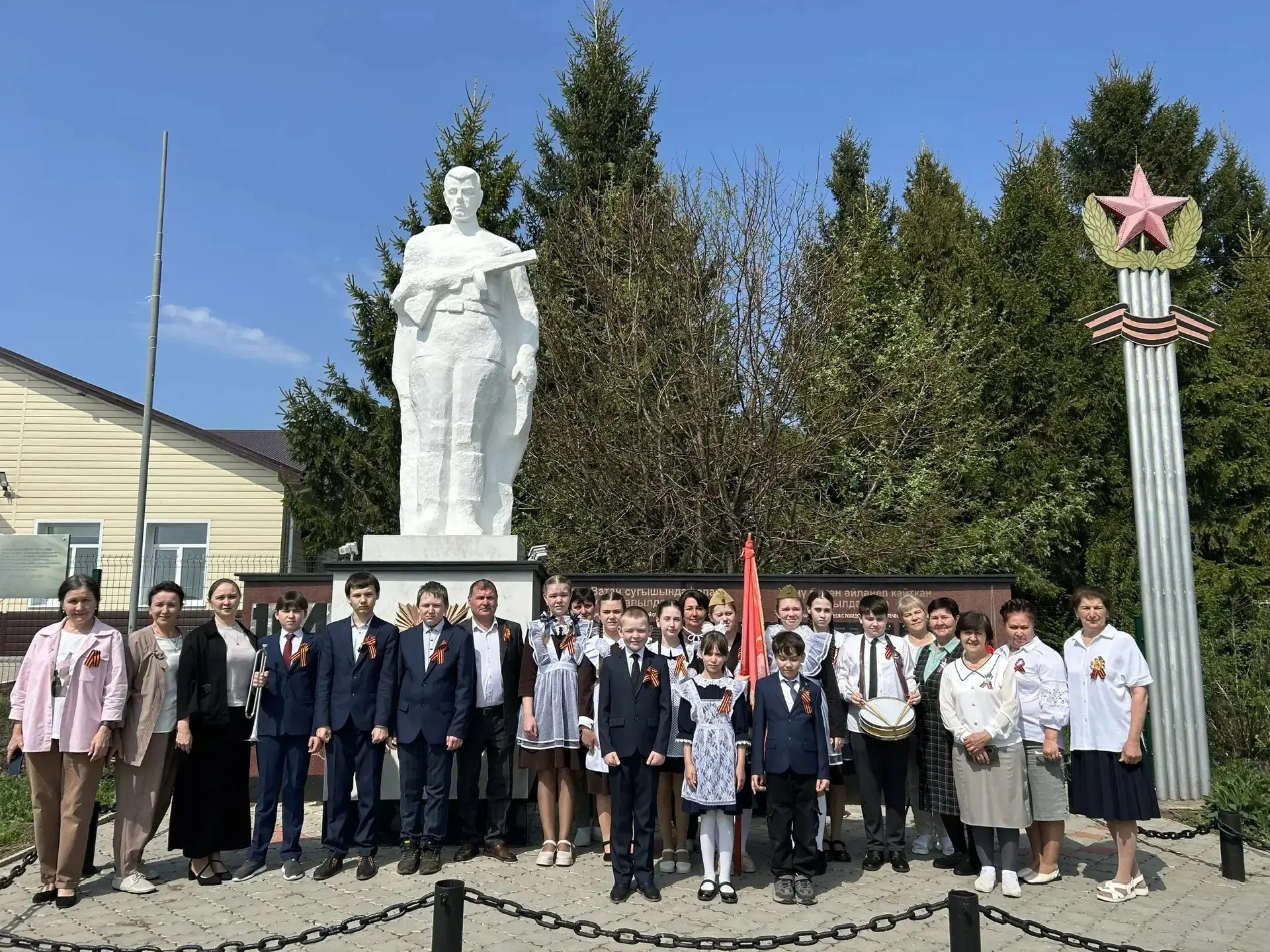 БӨЕК ҖИҢҮНЕҢ 81 ЕЛЛЫГЫ!
Быел илебез халкы 1945 нче елның Җиңү язын 81 нче тапкыр каршылый. Ватаныбыз
