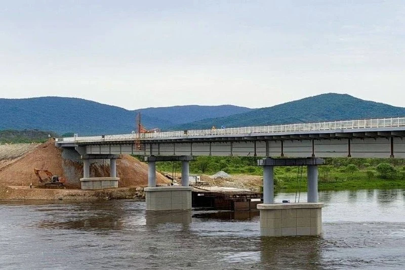Рабочее движение открыли по новому мосту на трассе «Уссури»