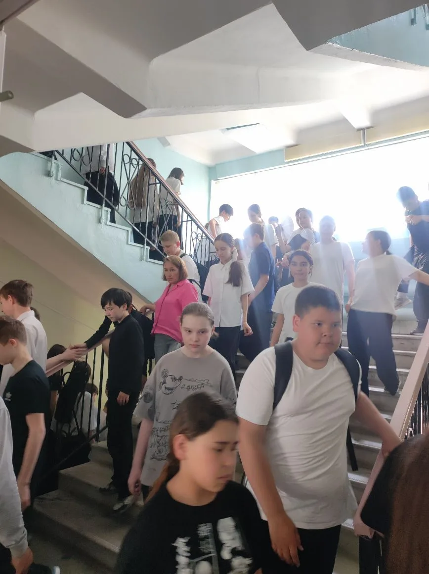 🔺✅20 мая 2026 года прошла учебно-тренировочная эвакуация всех учащихся и работников школы.
🔺📢Учеб