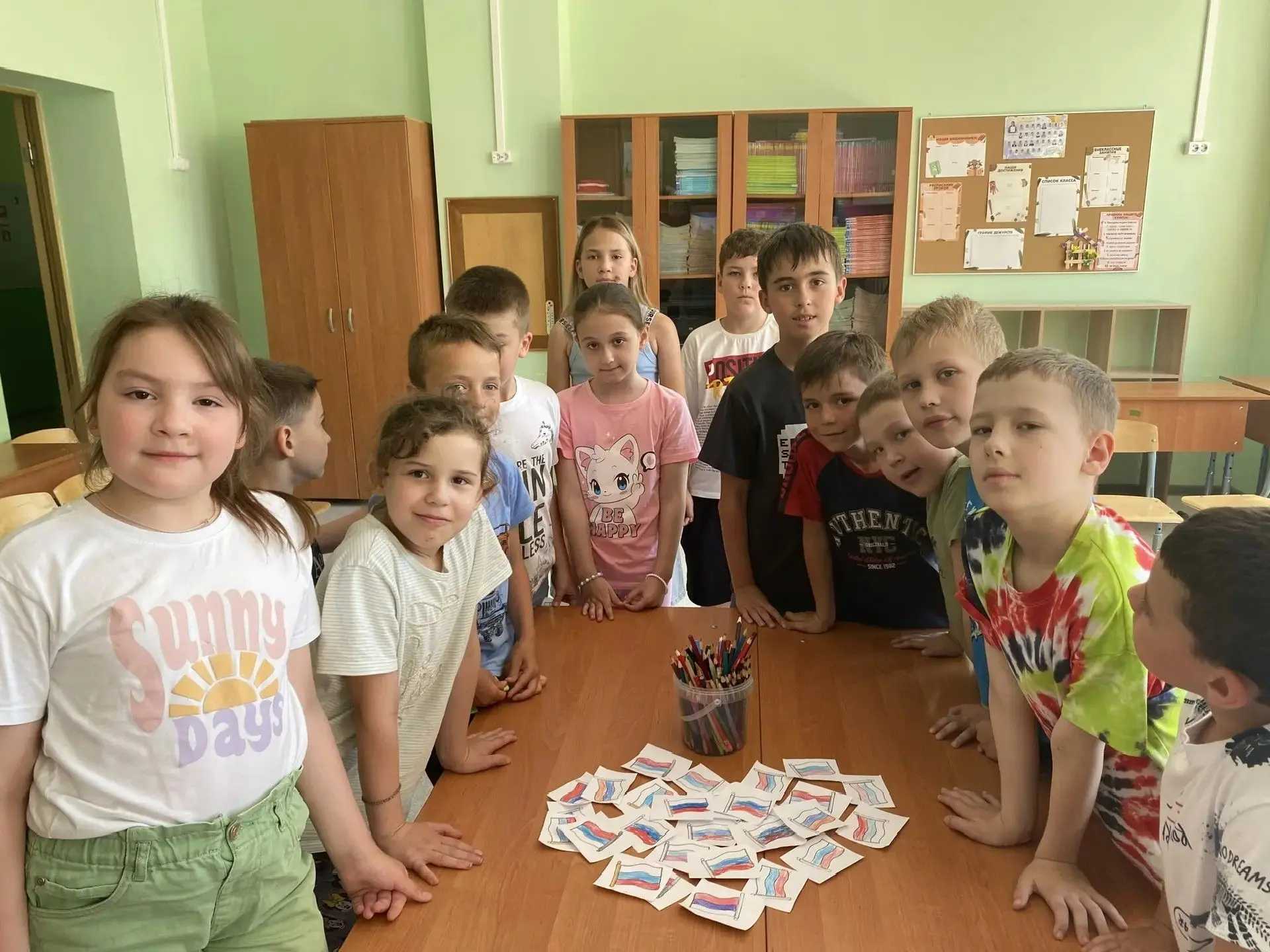 Сегодня, в преддверии Дня России, в нашем центре образования состоялись праздничные мероприятия, пос