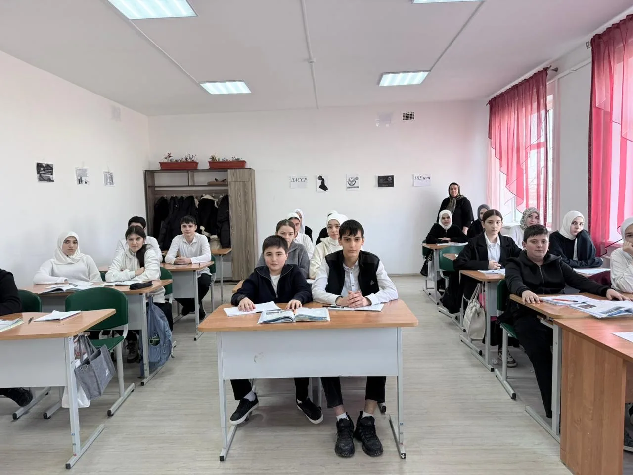 20 января, в 9 «Б» классе, классный руководитель Гасанова Аба Алибековна провела классный час, посвя