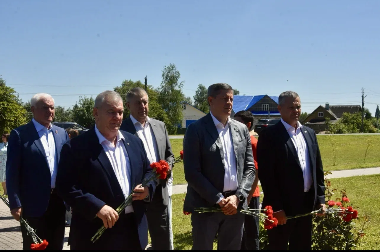 Вместе с врио Губернатора Брянской области Егором Ковальчуком, а также депутатами Государственной ду