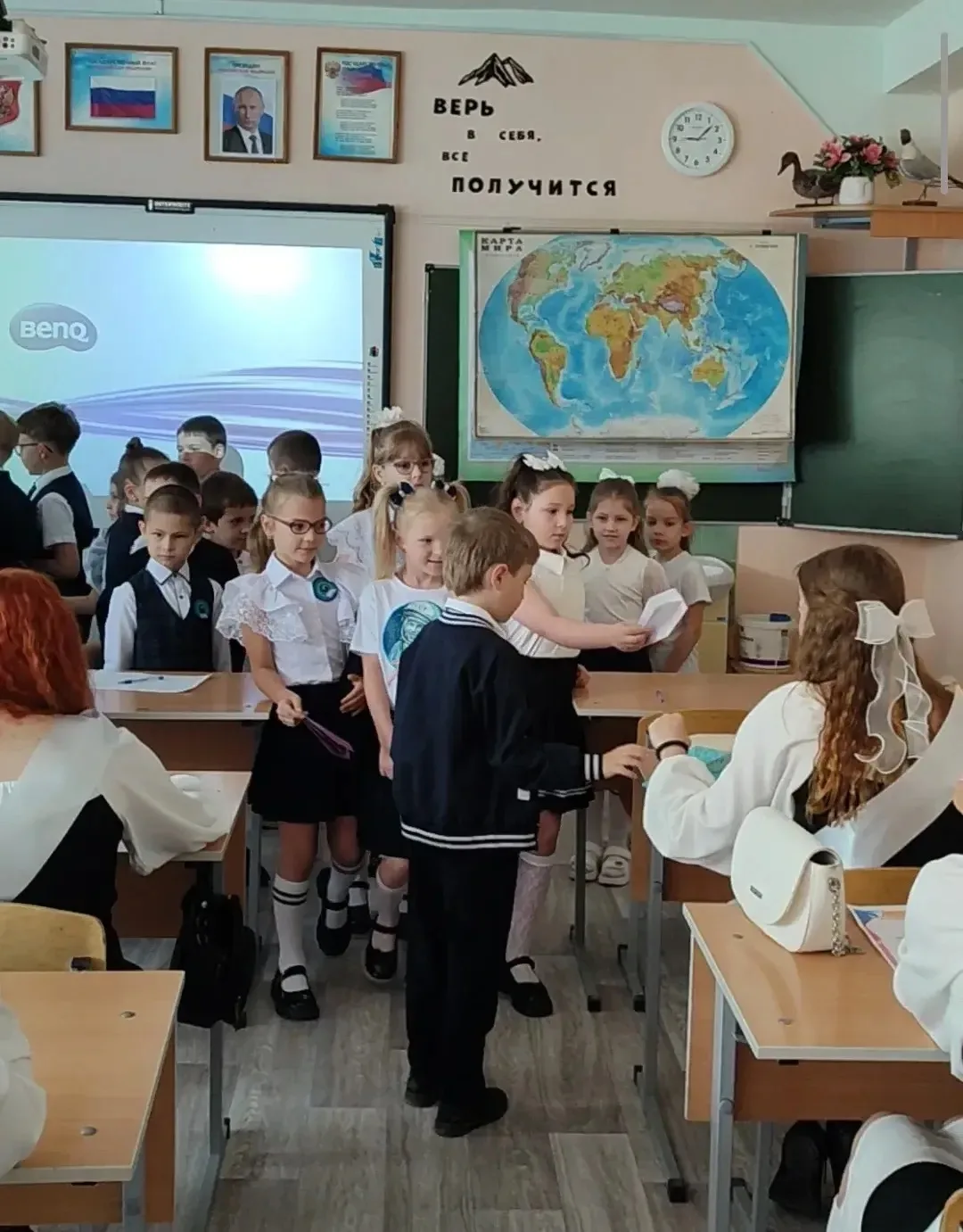 ✨ Сегодня в нашей школе было особенно тепло и интересно! ✨  На особом мероприятии прошла акция «Само