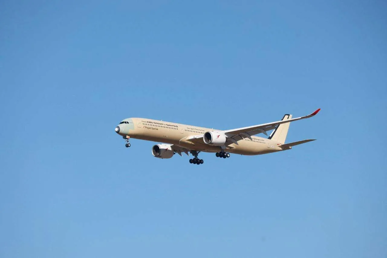 Airbus A350-1000ULR выполнил тестовый полет продолжительностью 24 часа 24 минуты.

Самолет вылетел и