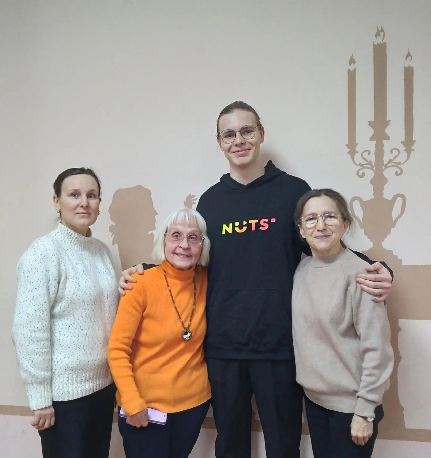 РАДОСТНАЯ ВСТРЕЧА! Дядечко Артемий студент Московской консерватории встрелился с препод...
