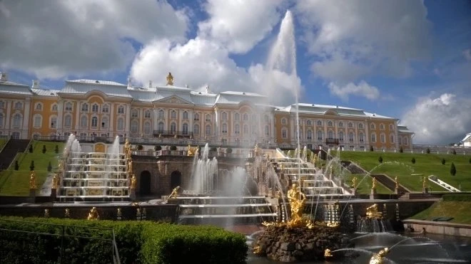 Чем славятся районы Петербурга 🏛️

Этим летом в городе открылись 18 выставок с достижениями районов