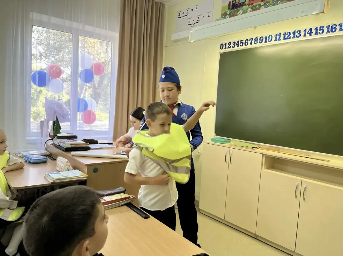 🦺 Ярко, стильно, безопасно!
