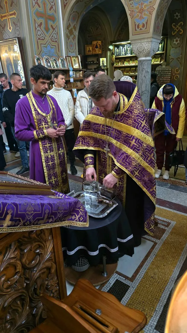 ☦️ Таинство Елеосвящения в храме Воскресения Христова в Форосе