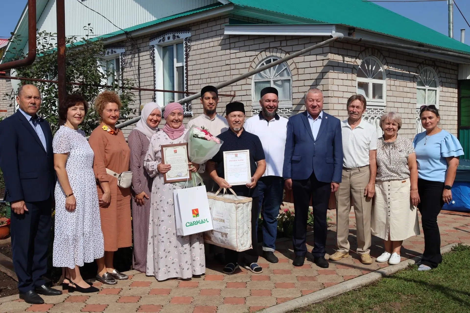 Сарманда тормыш итүче Мөхәммәтсабир һәм Сәрия Зариповлар үзләренең Алтын туйларын билге...